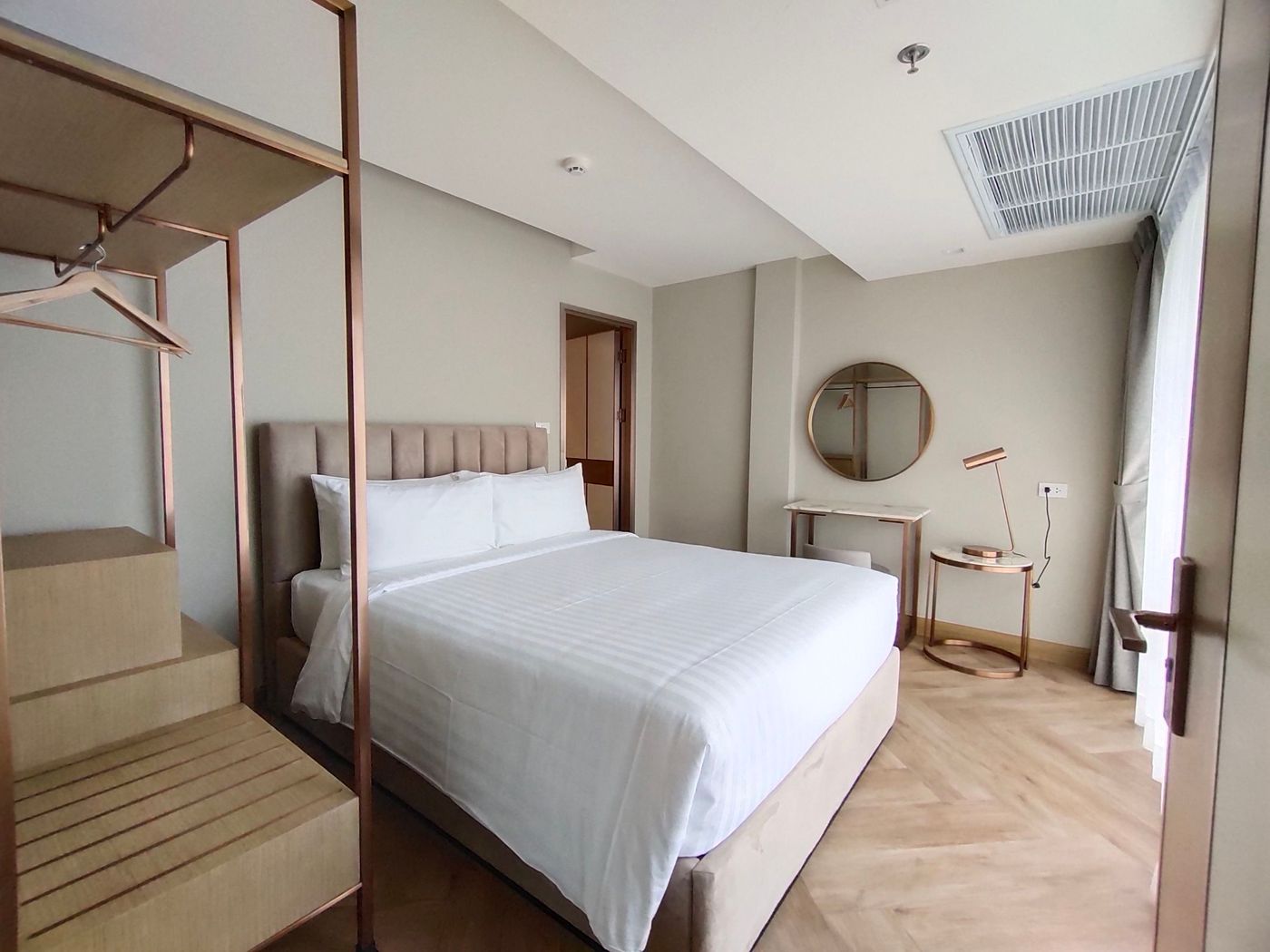 Away-Bangkok-Riverside-Kene-Room-33