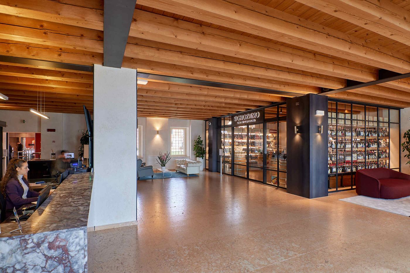 Veronesi La Torre - Italy - DOSSOBUONO DI VILLAFRANCA - Lobby - 1