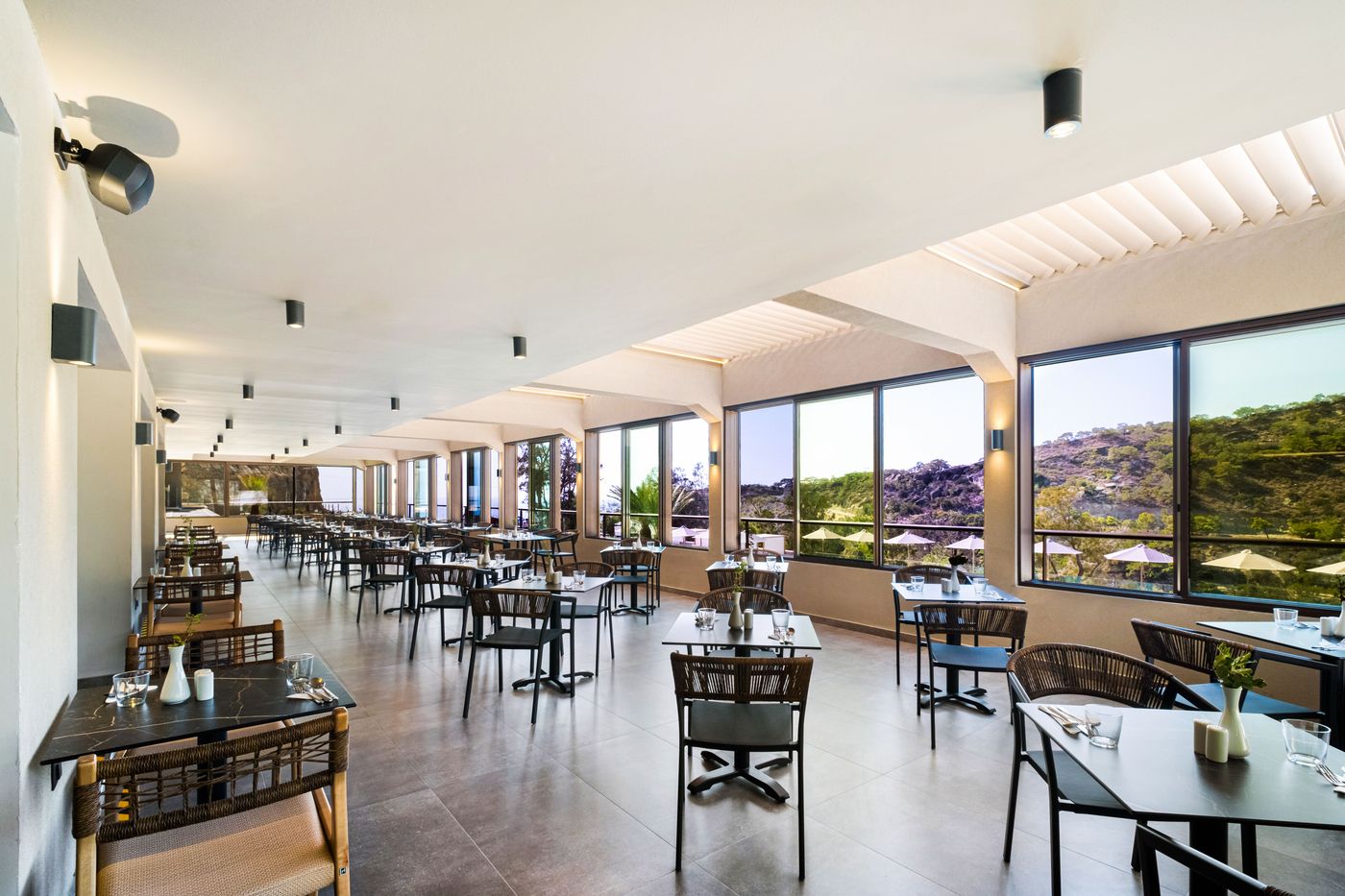 Eden-Rock-Restaurant-51