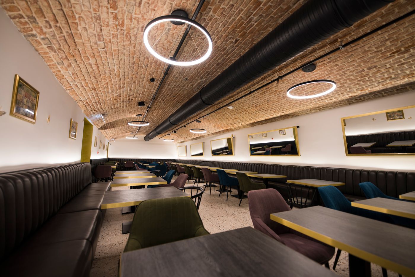 The-Gold-Bank-Restaurant-11