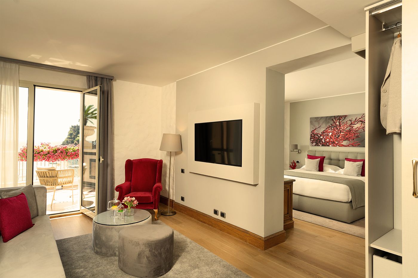 Mazzaro-Sea-Palace-Room-23