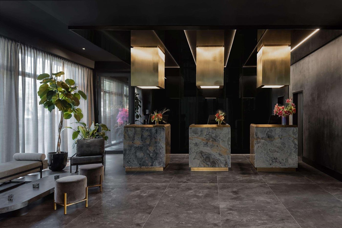 Hotel-Amano-East-Side-Lobby-3