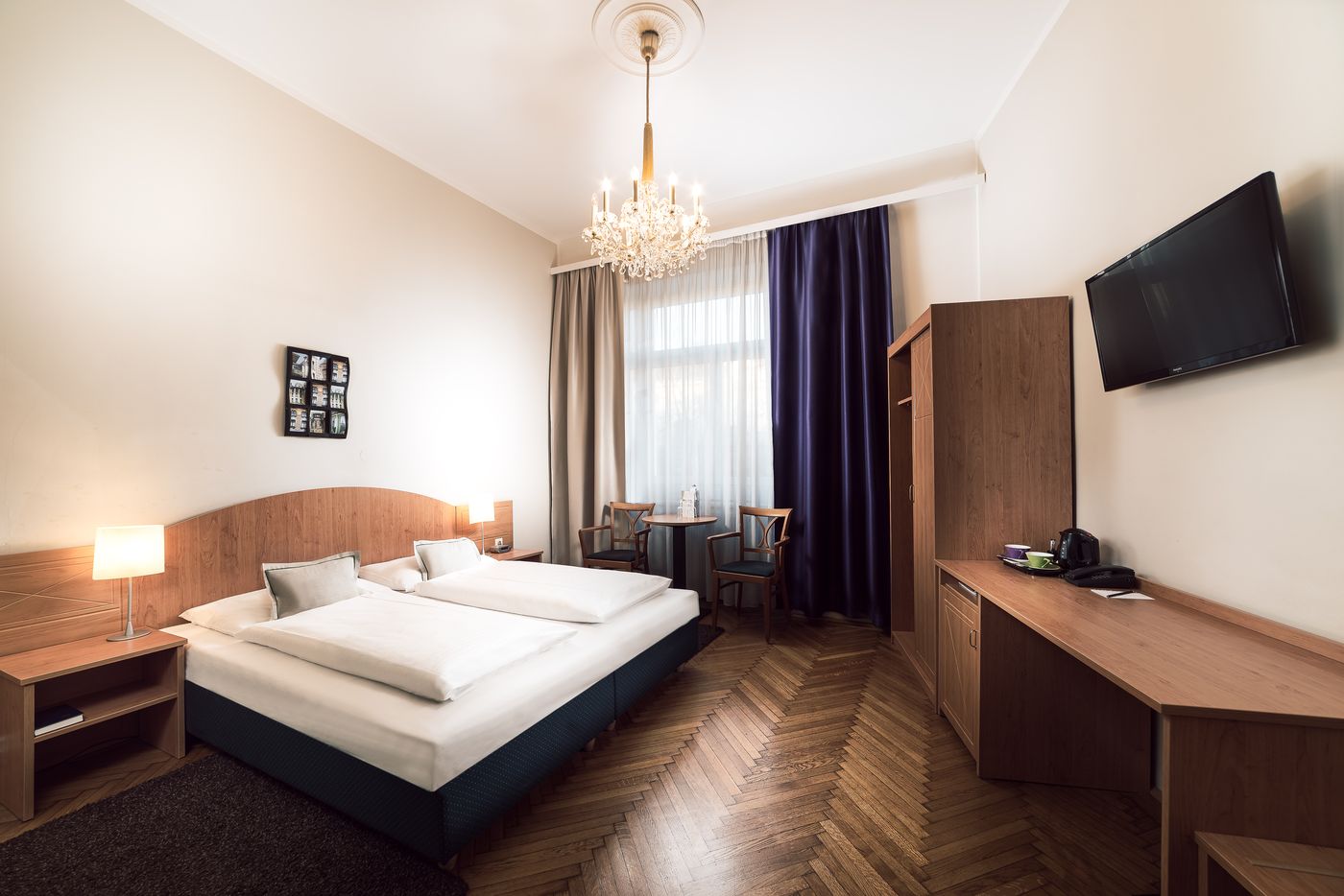 Donauwalzer - Austria - VIENNA - Room - 10
