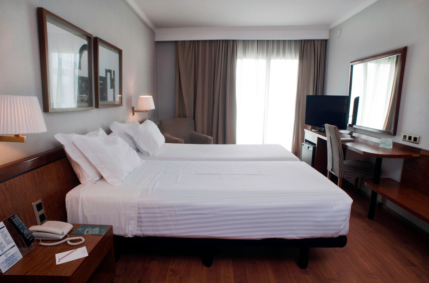 Ciudad-de-Castelldefels-Room-21