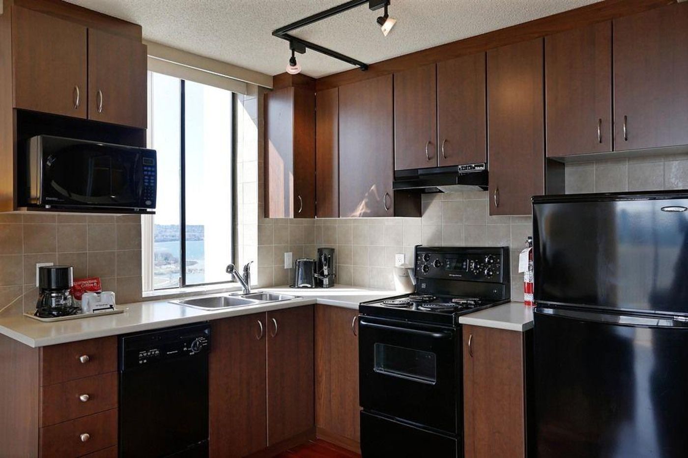 Sandman Suites Davie-Canada-Vancouver-General view-8