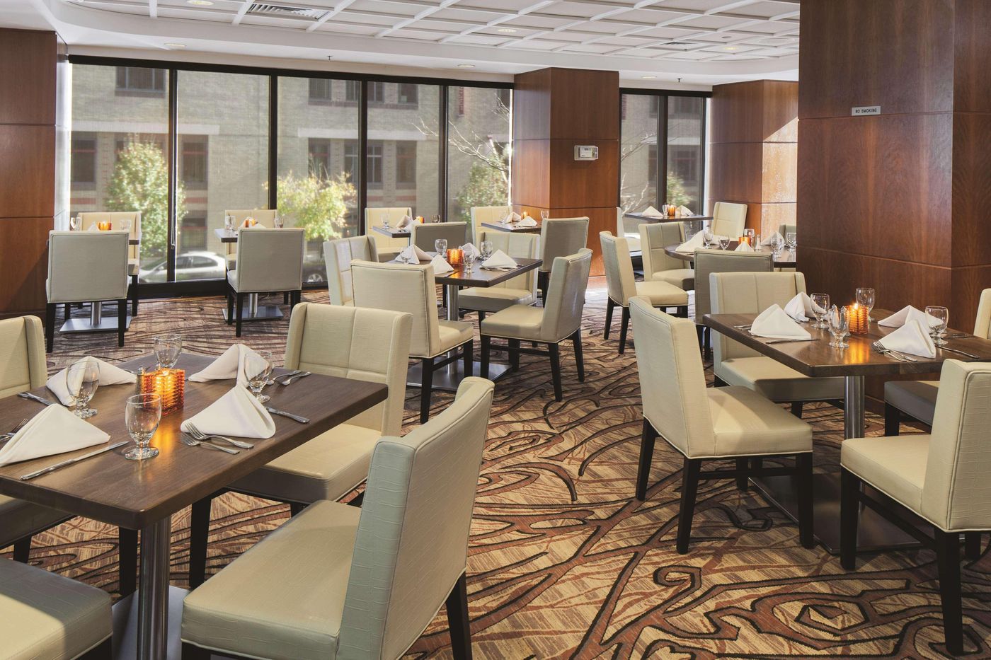 Doubletree-by-Hilton-Boston-Downtown-Restaurant-16