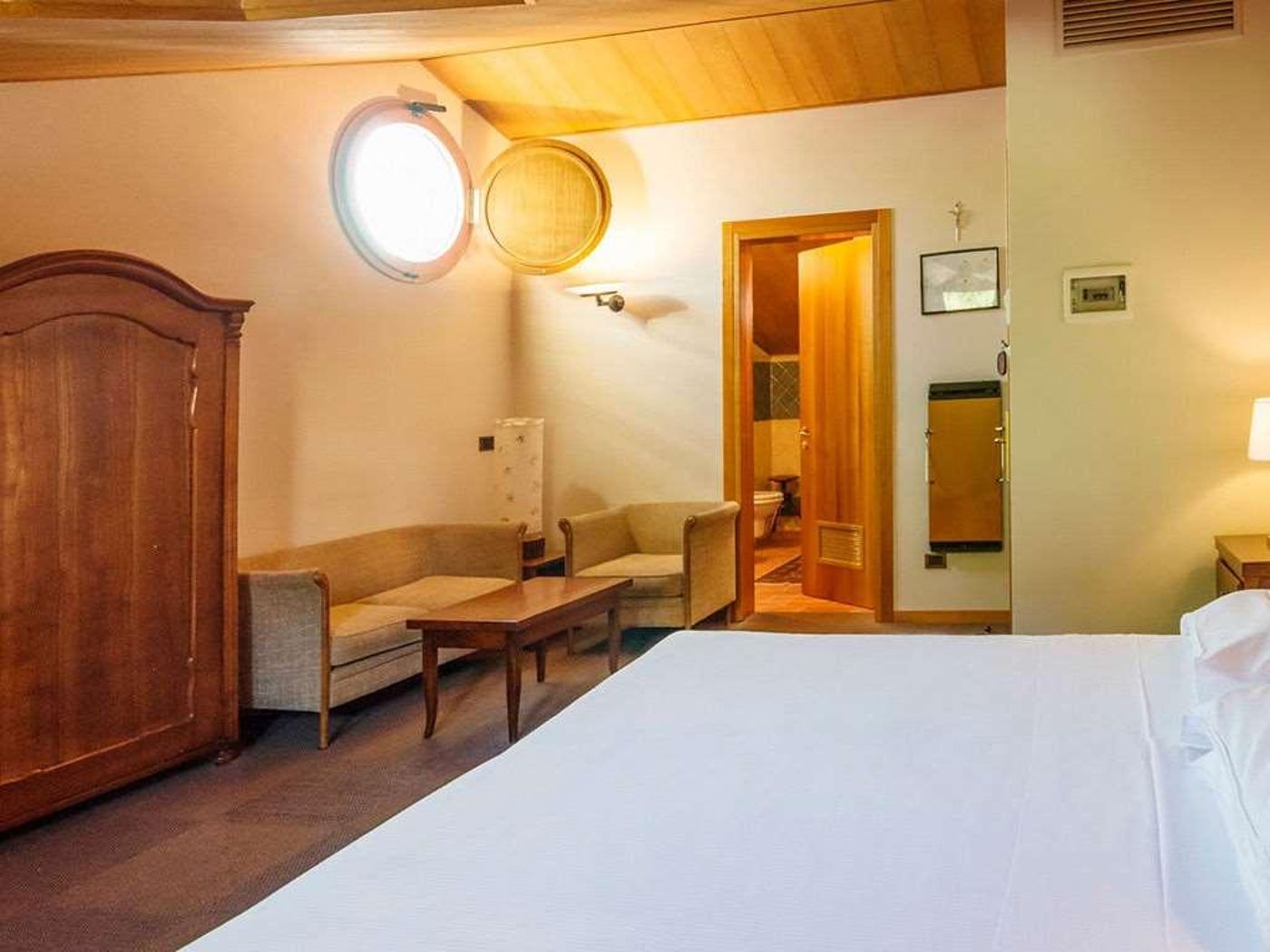 Best-Western-Hotel-Canon-d-Oro-Room-48