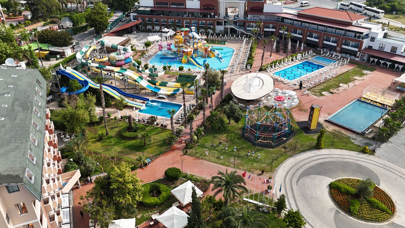 Club-Aqua-Plaza-General-view-2