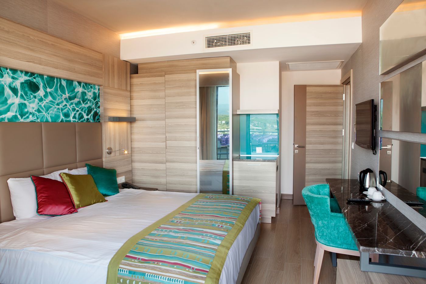 Long-Beach-Harmony-Room-26