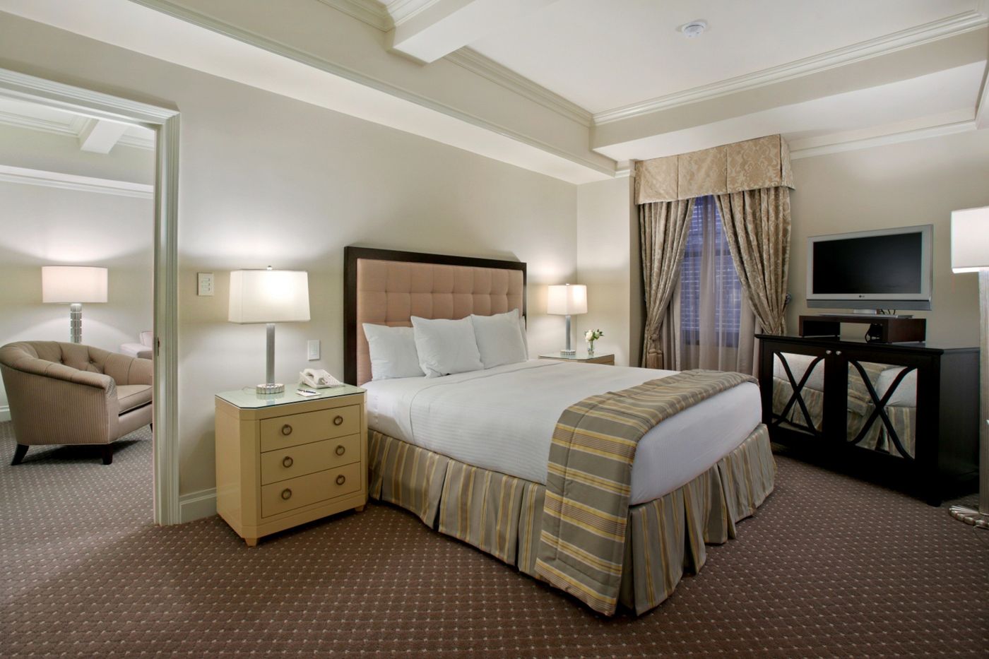 Warwick-New-York-Hotel-Room-17