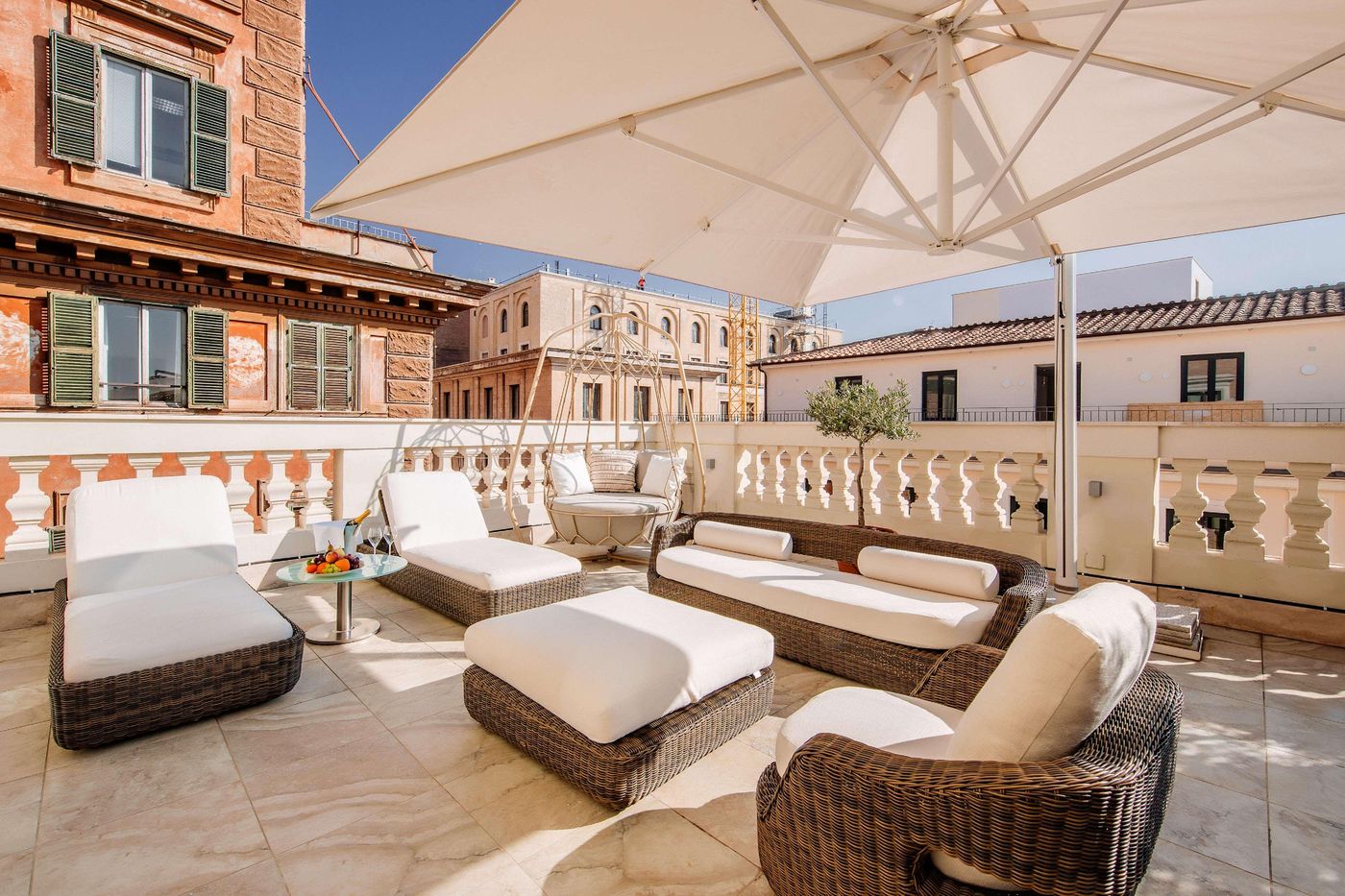 Aleph-Rome-Hotel--Curio-Collection-by-Hilton-Room-3