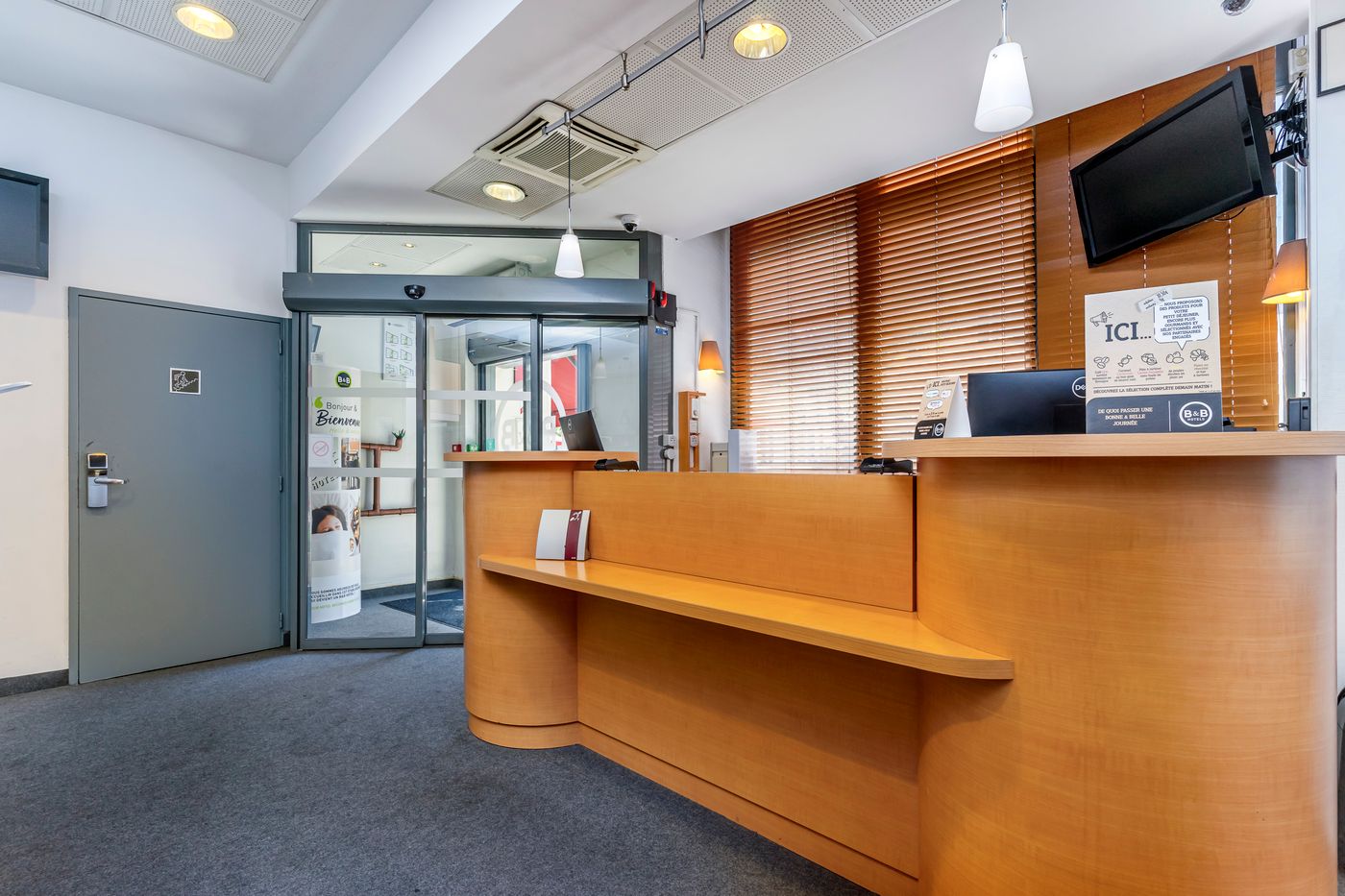 B&B HOTEL Marseille Centre Vieux Port-France-MARSEILLE-Lobby-4