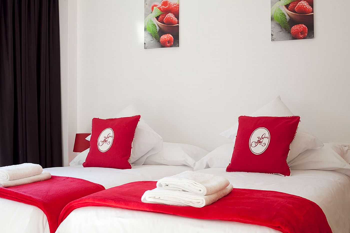 Charmsuites Nou Rambla-Spain-BARCELONA-Room-5