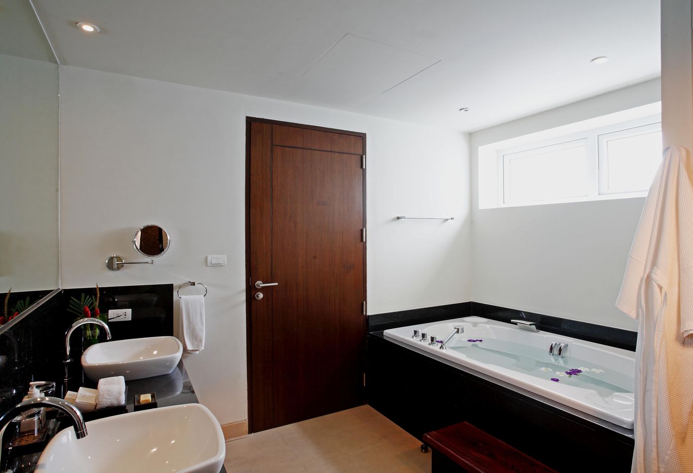 Serenity-Resort---Residences-Room-21