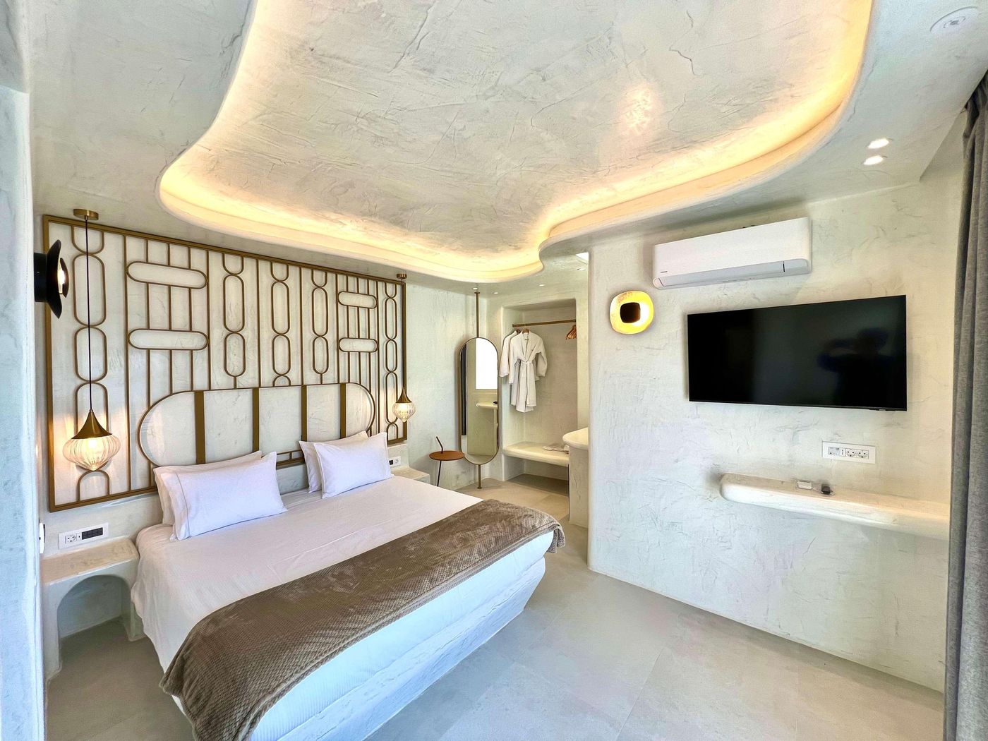 Athina-Repose-Suites-Room-42