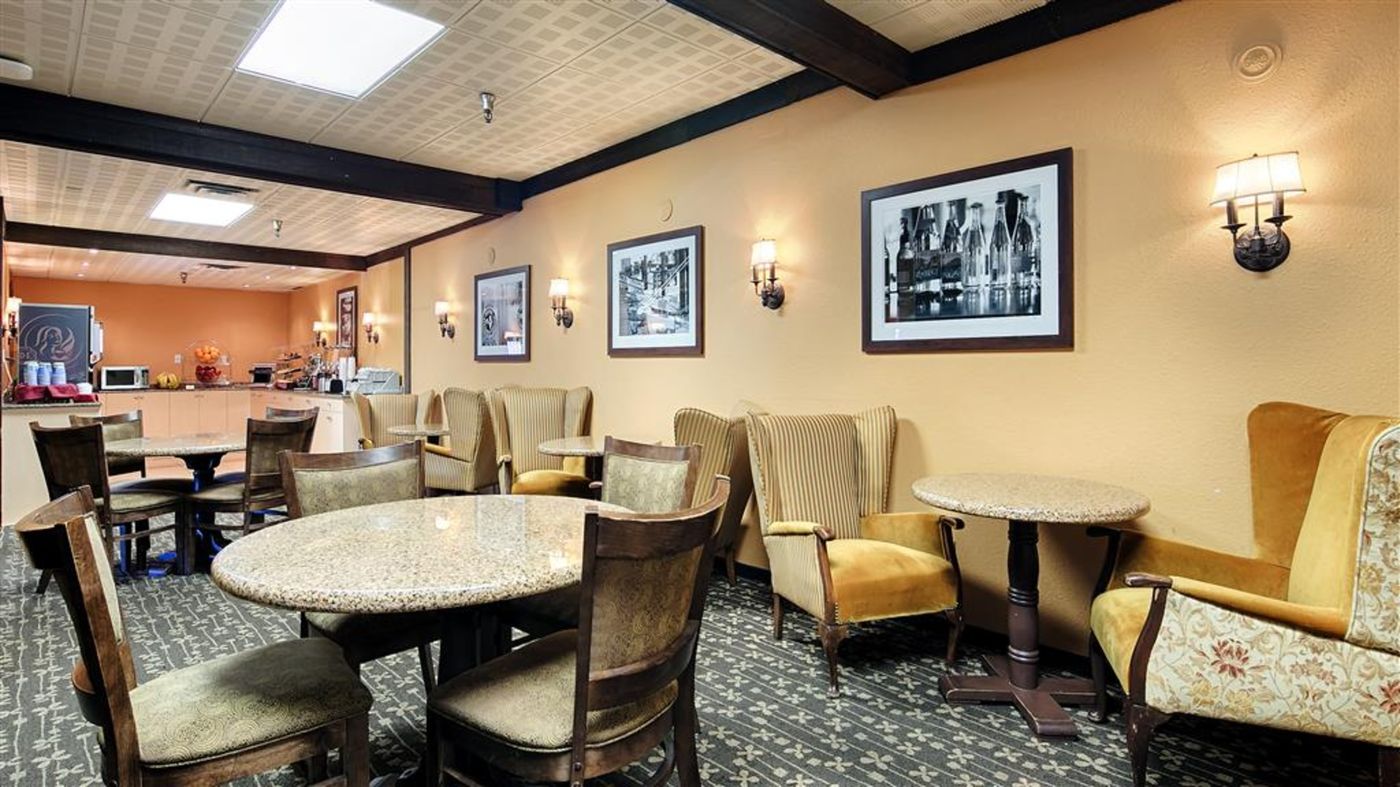 Abercorn-Hotel-Trademark-Collection-by-Wyndham-Restaurant-5