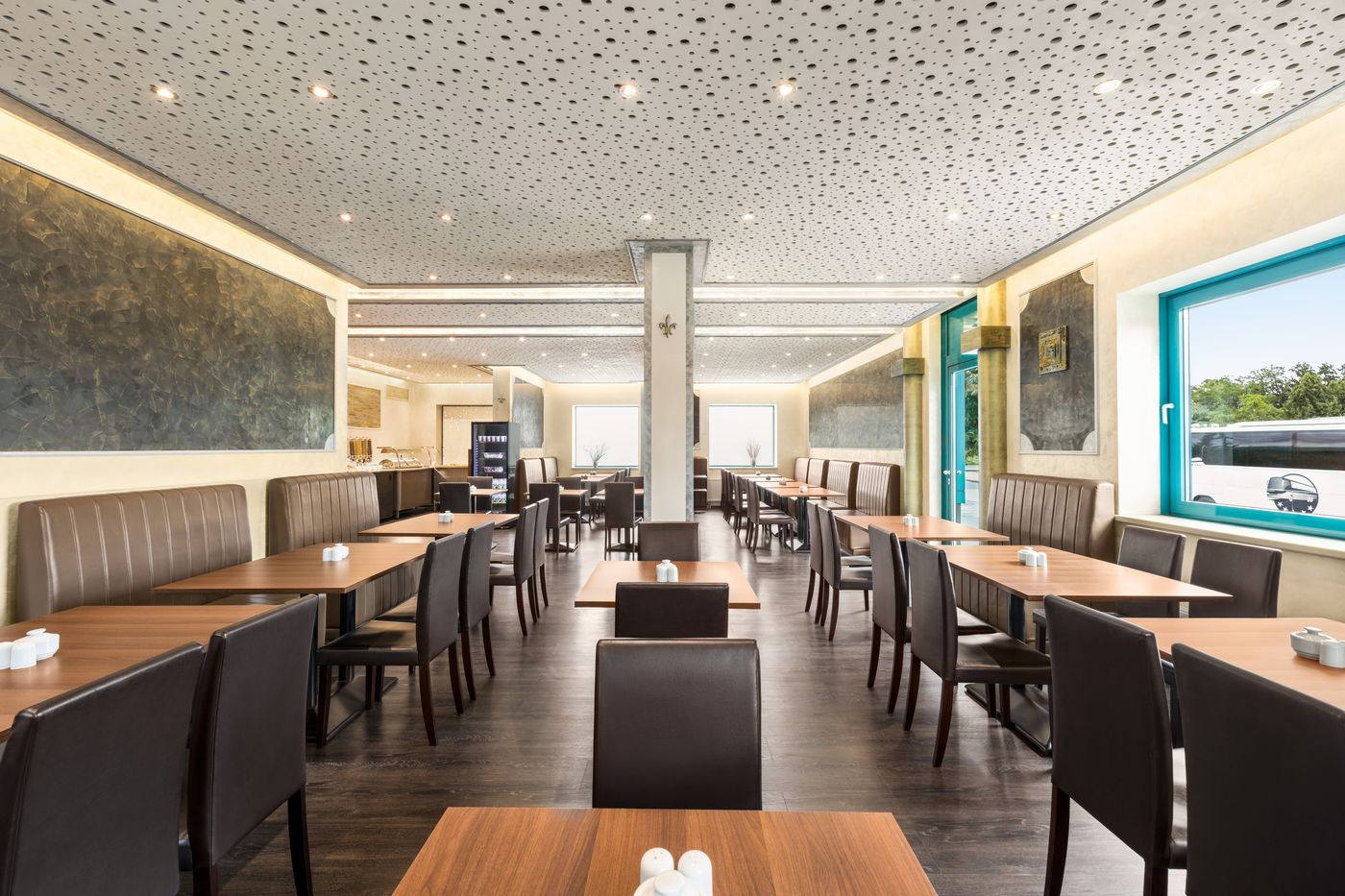 Best-Western-Amedia-Praha-Restaurant-24