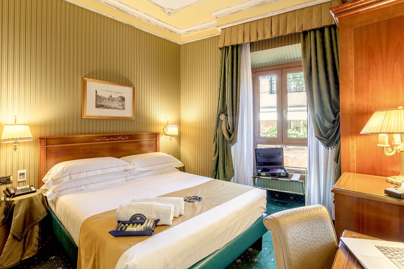 Hotel-Manfredi-Suite-In-Rome-Room-5