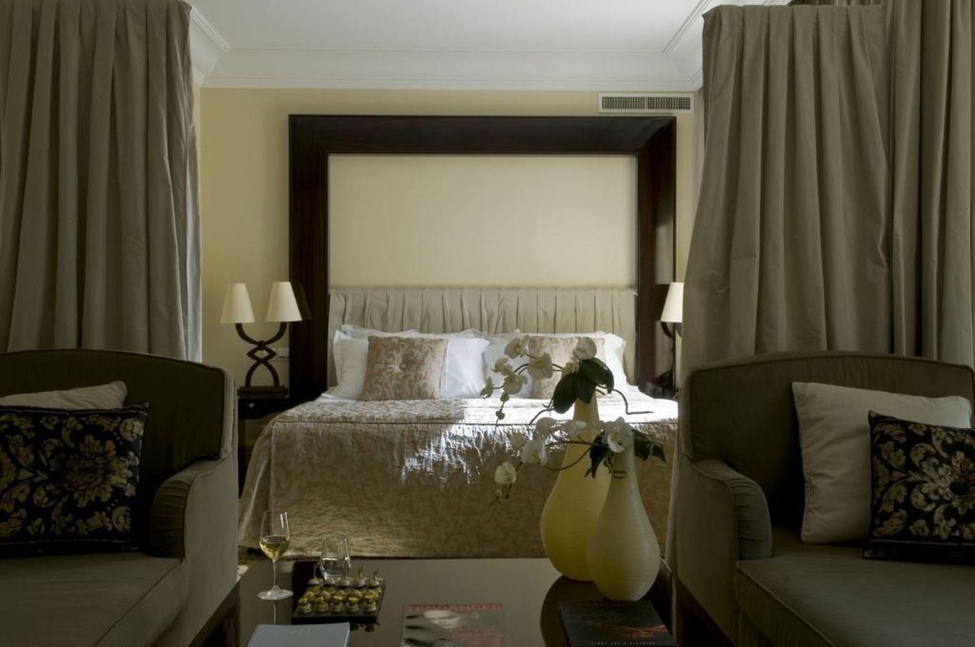 Pavillon De La Rotonde Et Spa - France - CHARBONNIERES LES BAINS - General view - 8