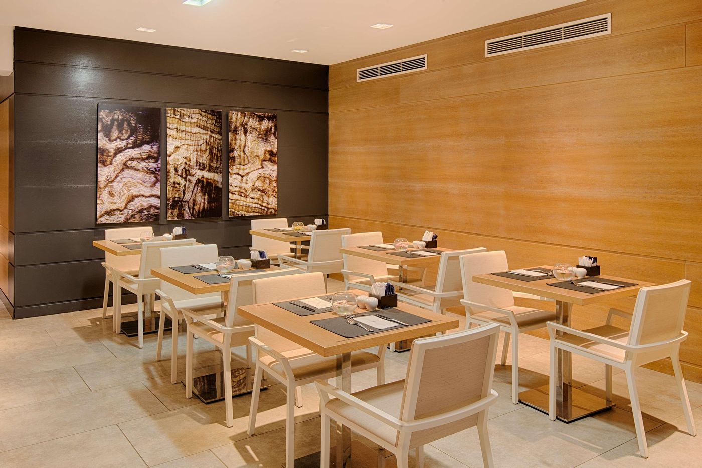 NH-Pisa-Restaurant-11