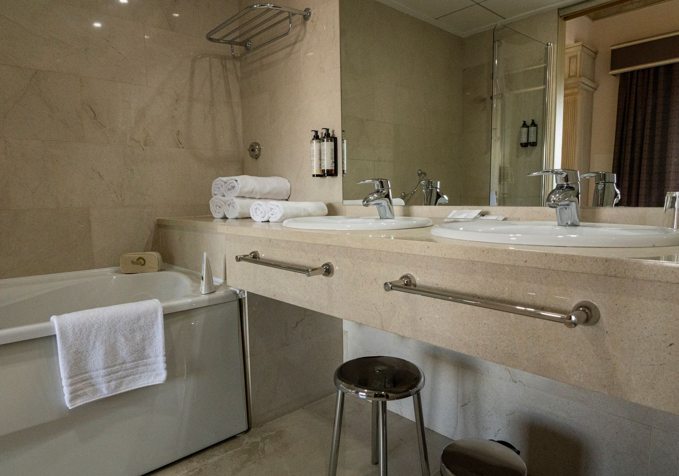 Puerto-Juan-Montiel-Spa-and-Base-N----utica-Room-38