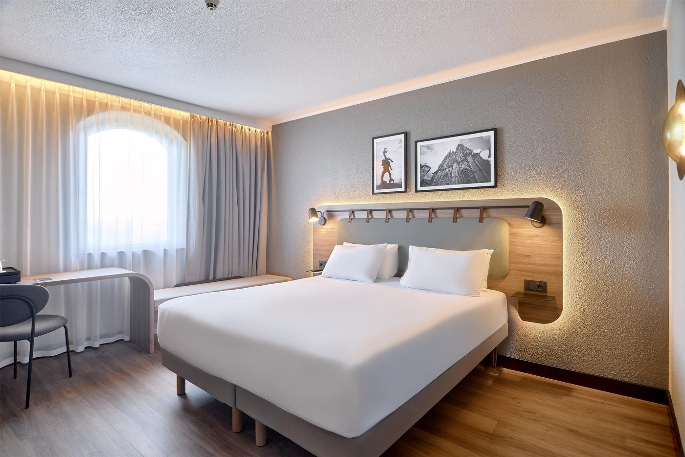 Campanile-Krakow-Old-Town-Room-26