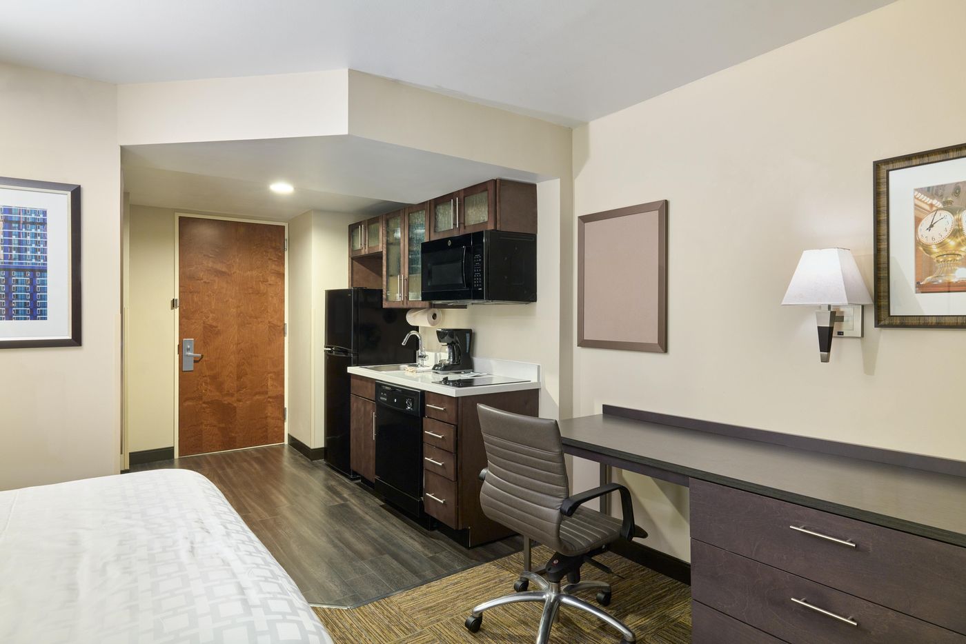Candlewood-Suites-New-York-City--Times-Square-Room-3