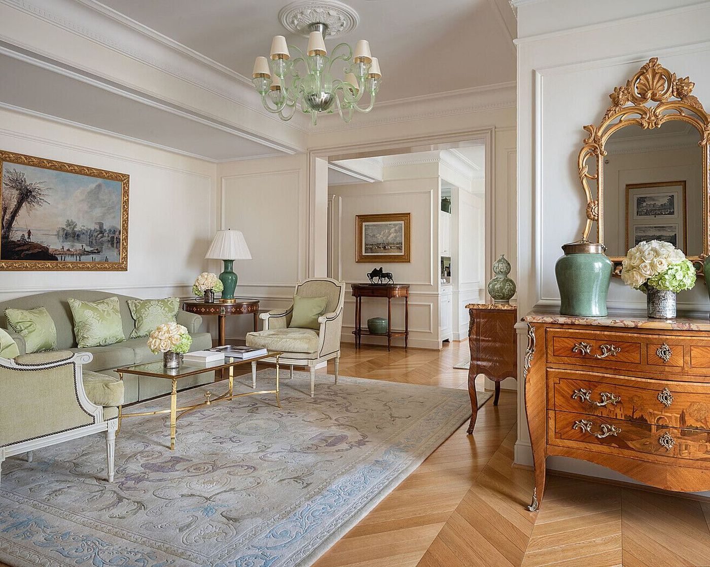 Four-Seasons-Hotel-Paris-Room-10