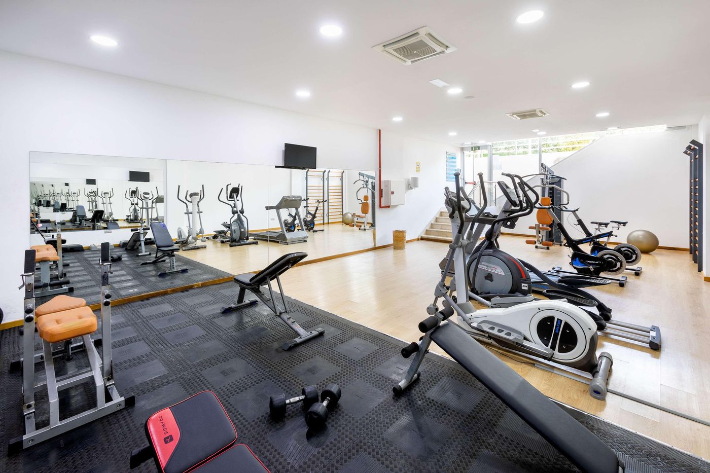 Alexandre-Hotel-Troya-Sports-and-Entertainment-73