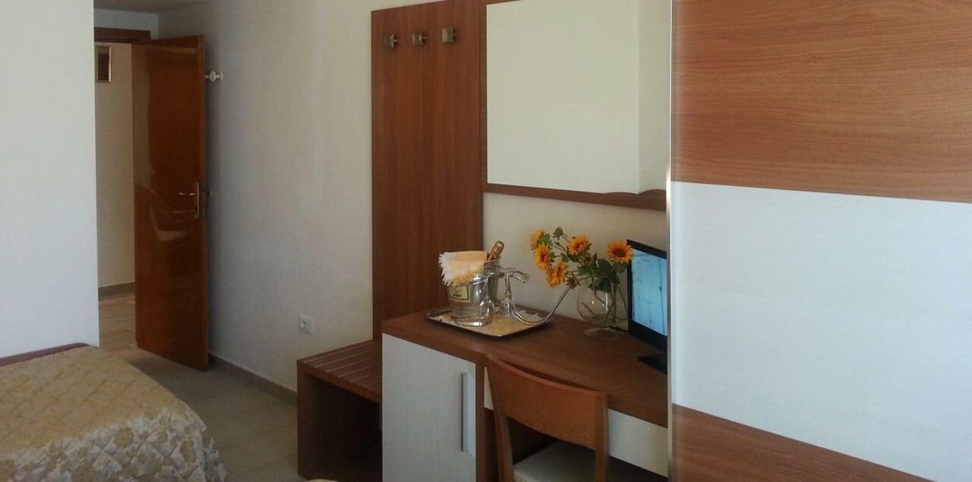 Hotel-Blurelda-Room-20