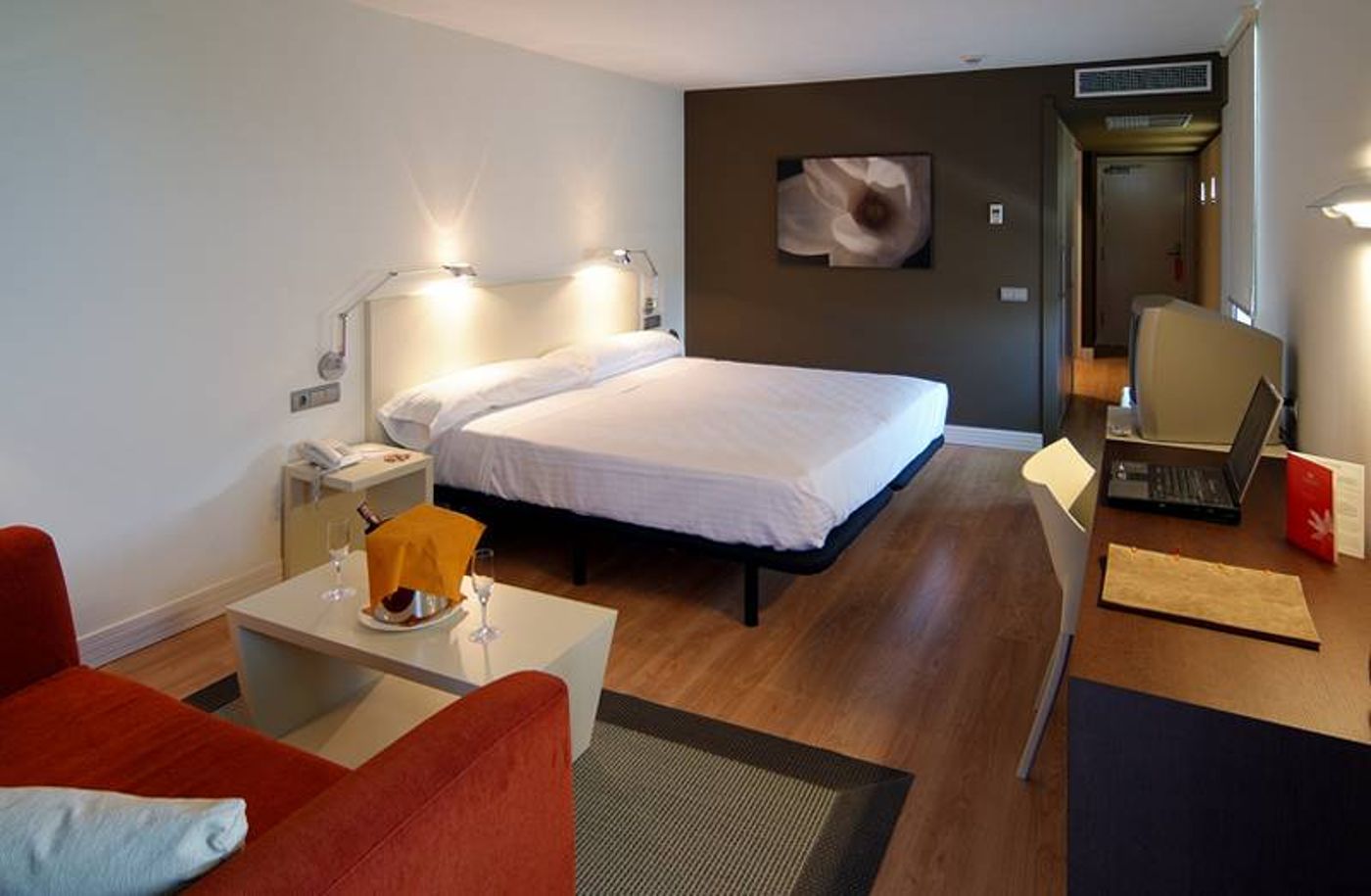 Magnolia Hotel - Adults Only