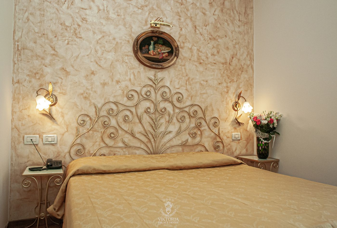 Viktoria-Palace-Room-17