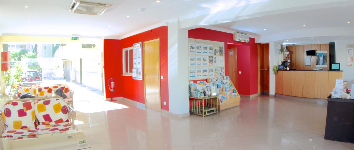 Parque-Mourabel--Pe-Do-Lago-and-Oasis-Village-Lobby-38