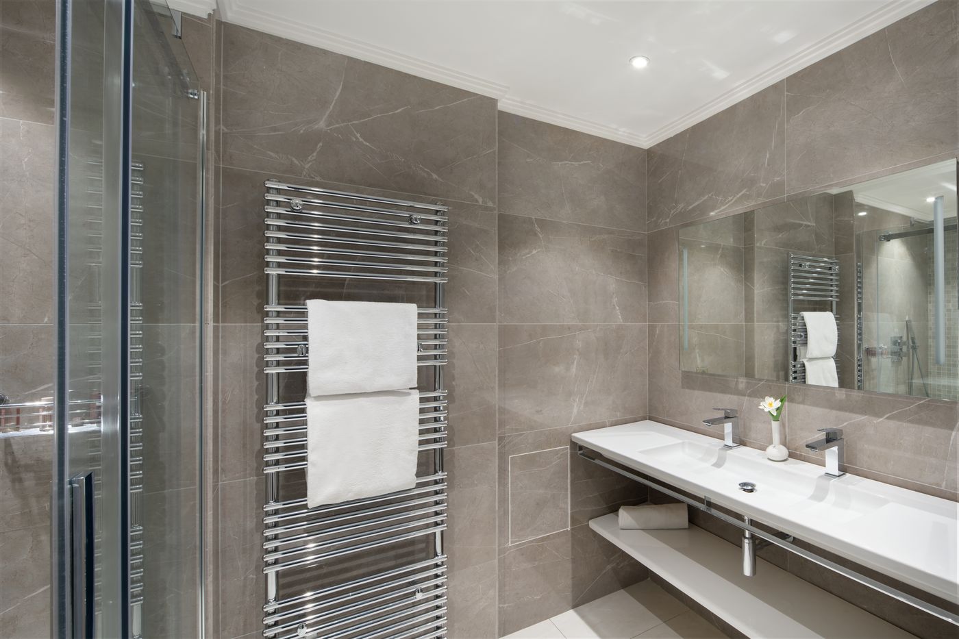 Juliana-Cannes-Room-35