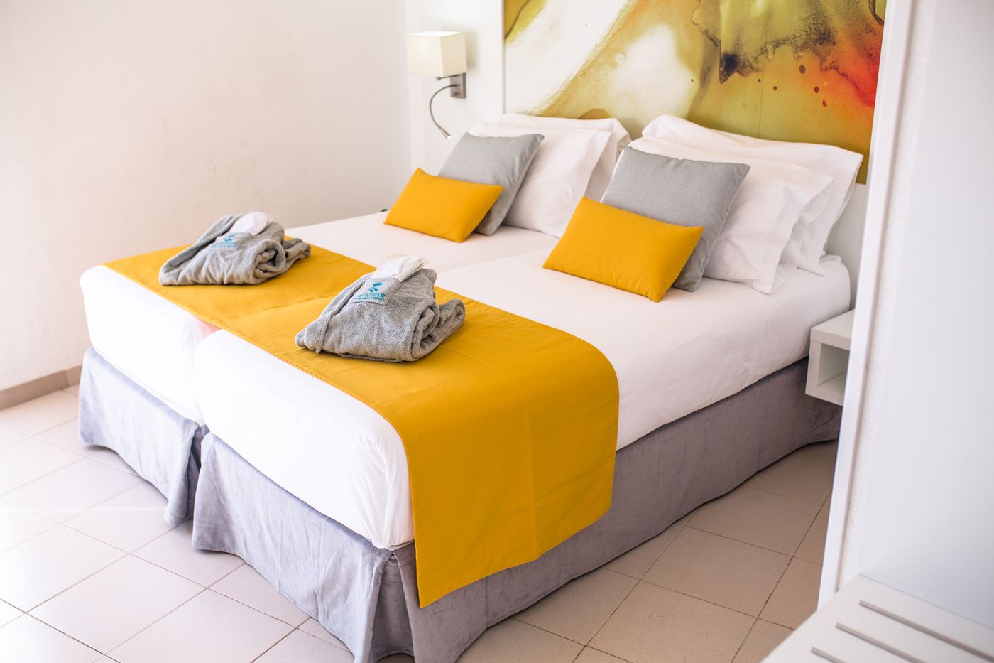 Servatur-Waikiki-Room-31