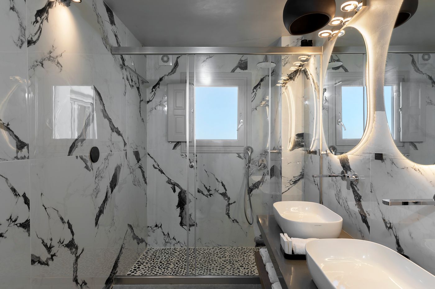 Hom-Santorini-Room-35