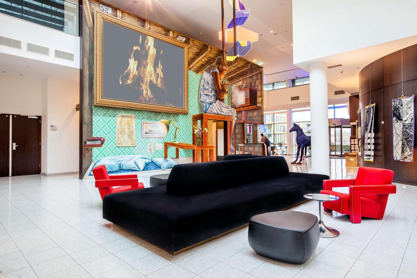 Dutch-Design-Hotel-Artemis-Lobby-16