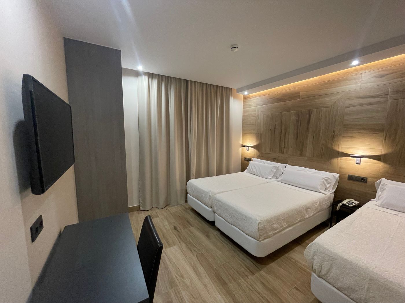 Castilla-Guerrero-Room-10