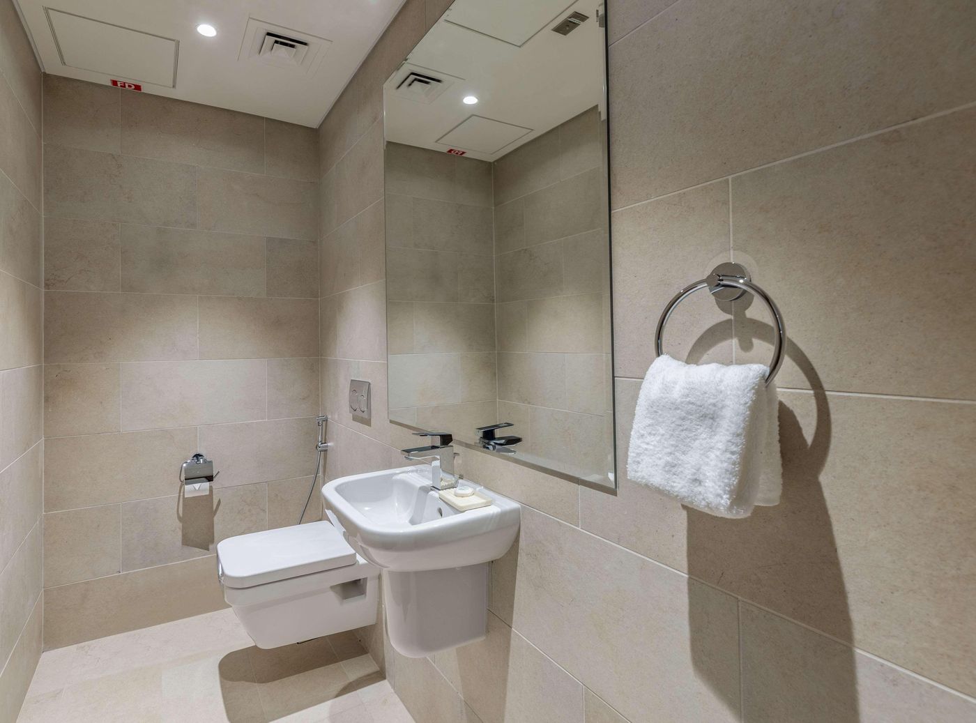 DoubleTree-by-Hilton-Doha-Downtown-Room-46