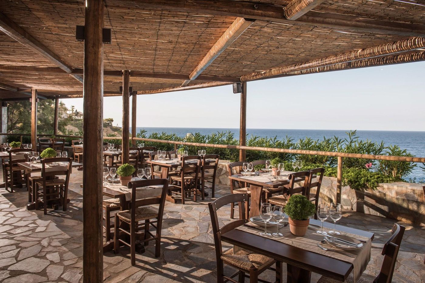 Peninsula-Resort---Spa-Restaurant-84