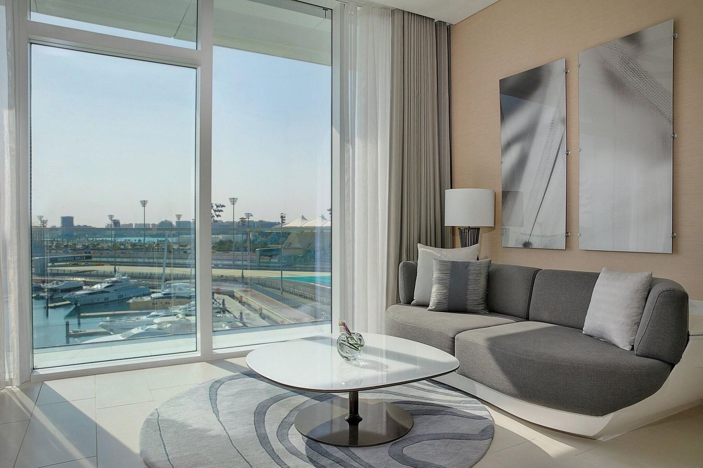 W-Abu-Dhabi---Yas-Island-Room-45