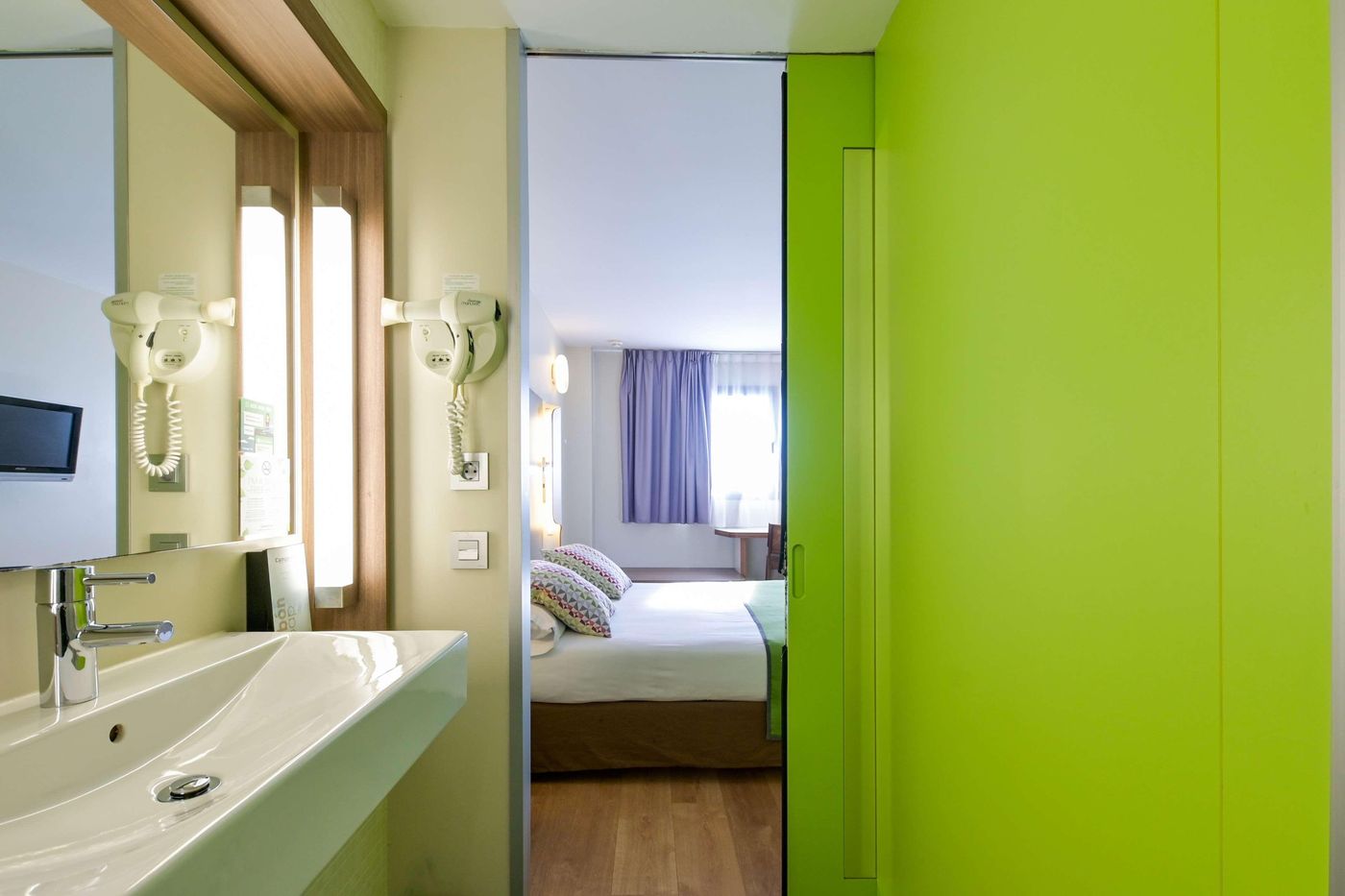 Travelodge Malaga Aeropuerto-Spain-MÁLAGA-Room-6