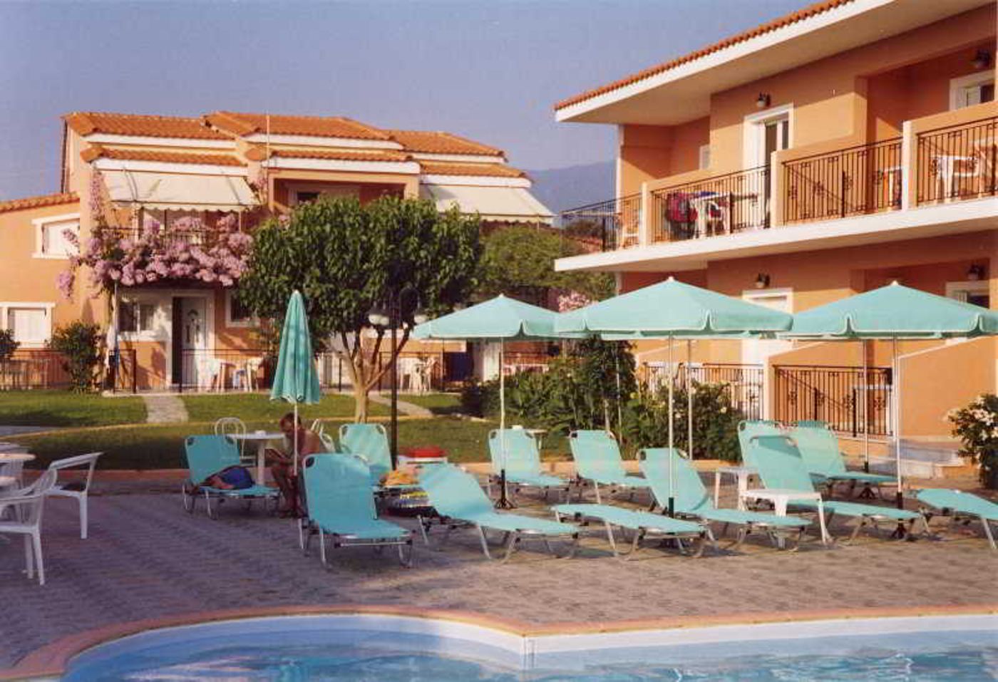 Paradise-Studios-Pool-20