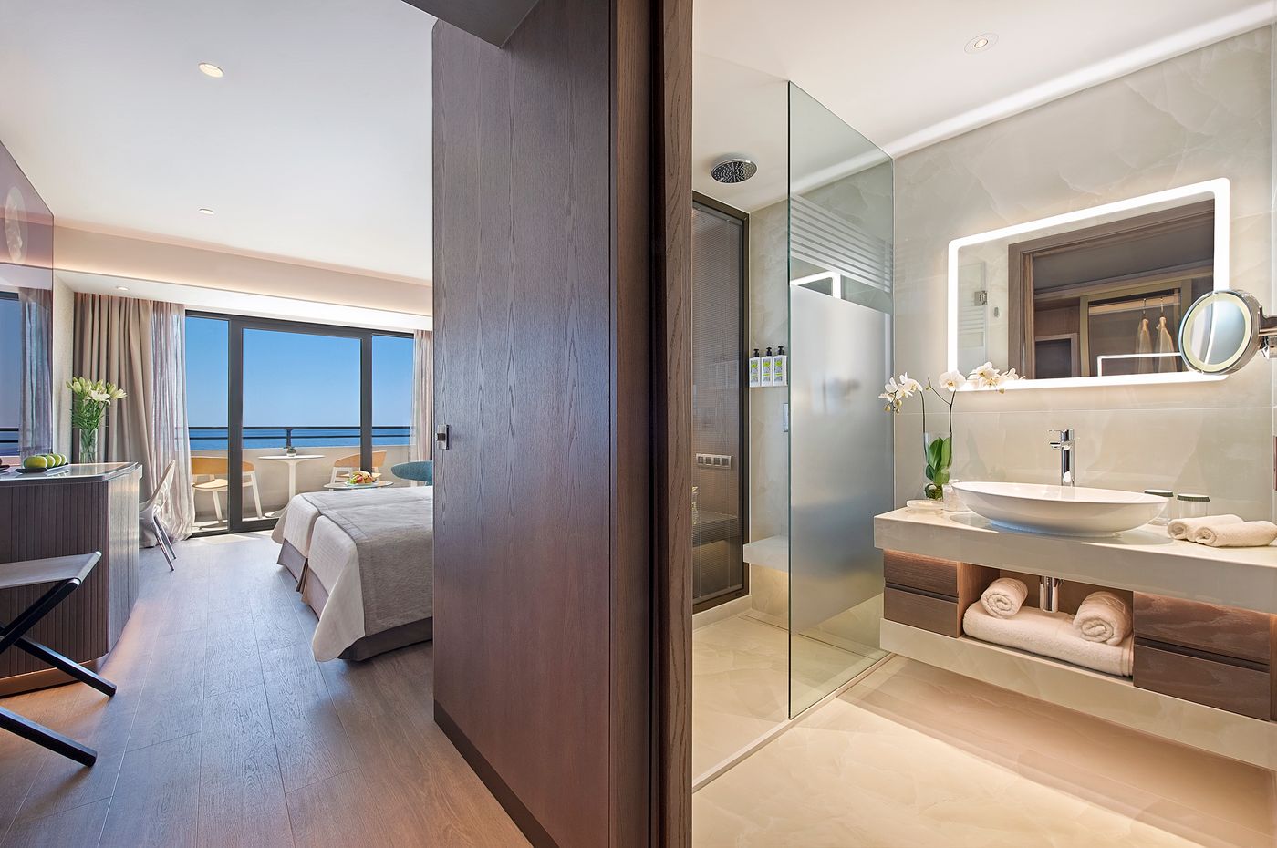 Amathus-Beach-Room-35
