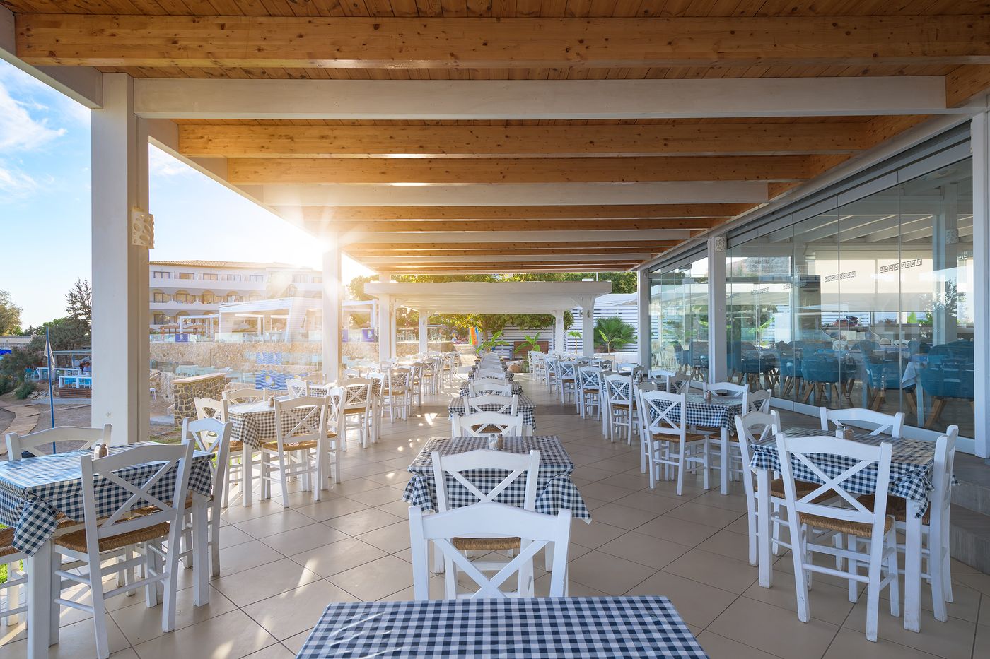 Sunrise-Hotel-Restaurant-11