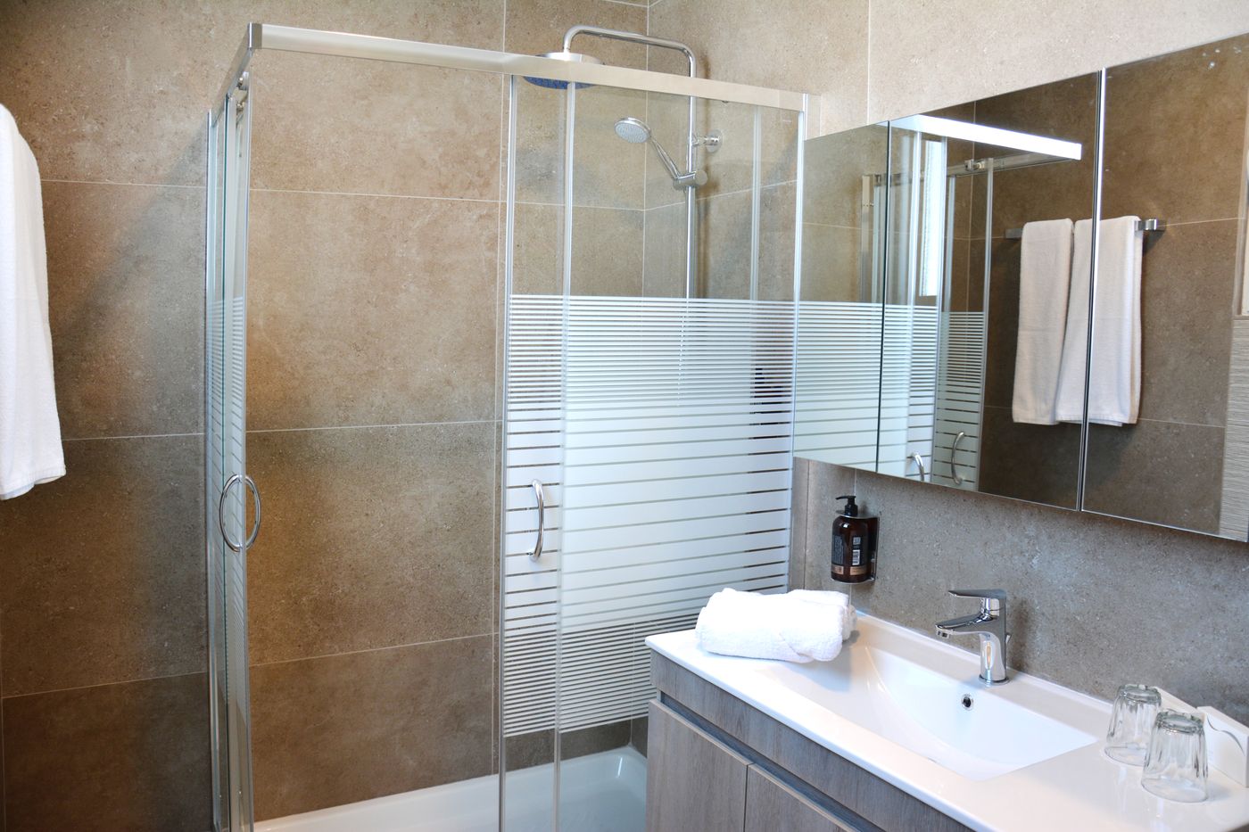 Kosta-Palace-Room-40