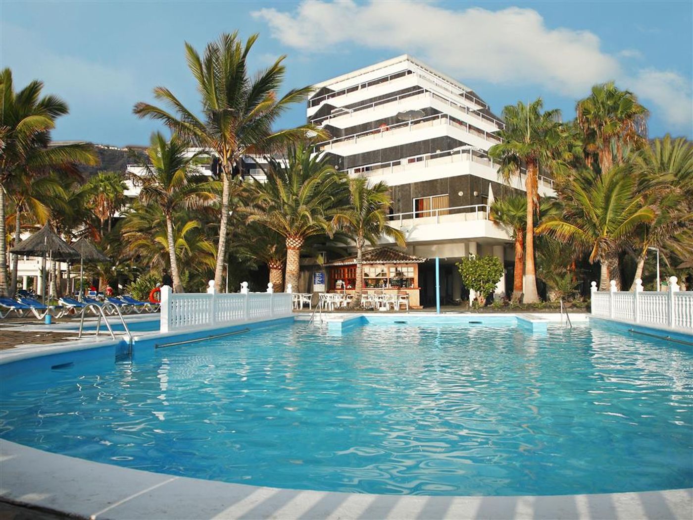 Sol-La-Palma-Apartamentos-Pool-4