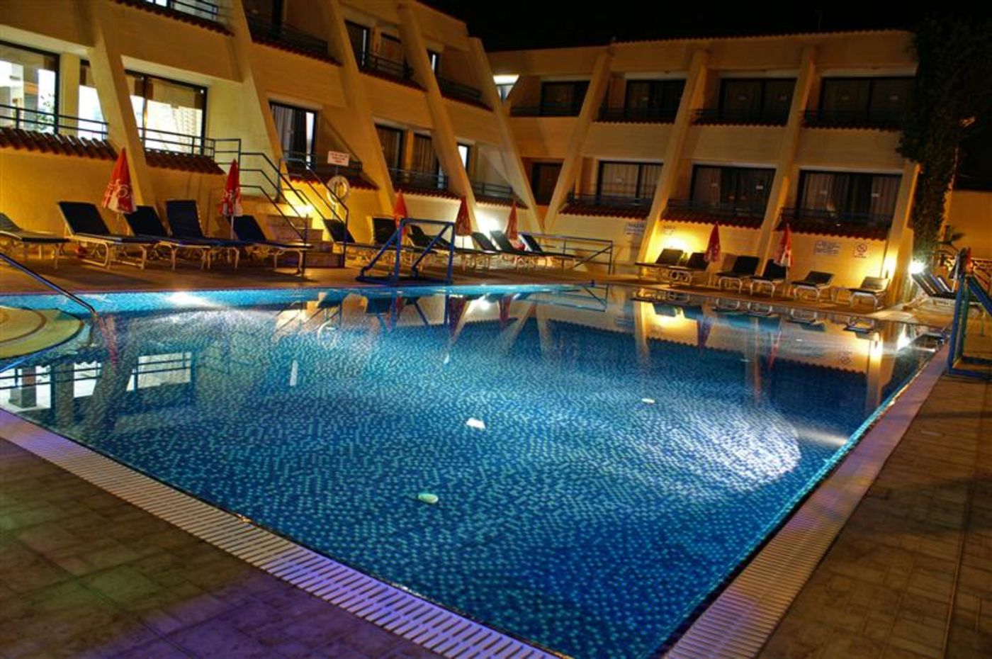 Napa-Prince-Apartments-Pool-7