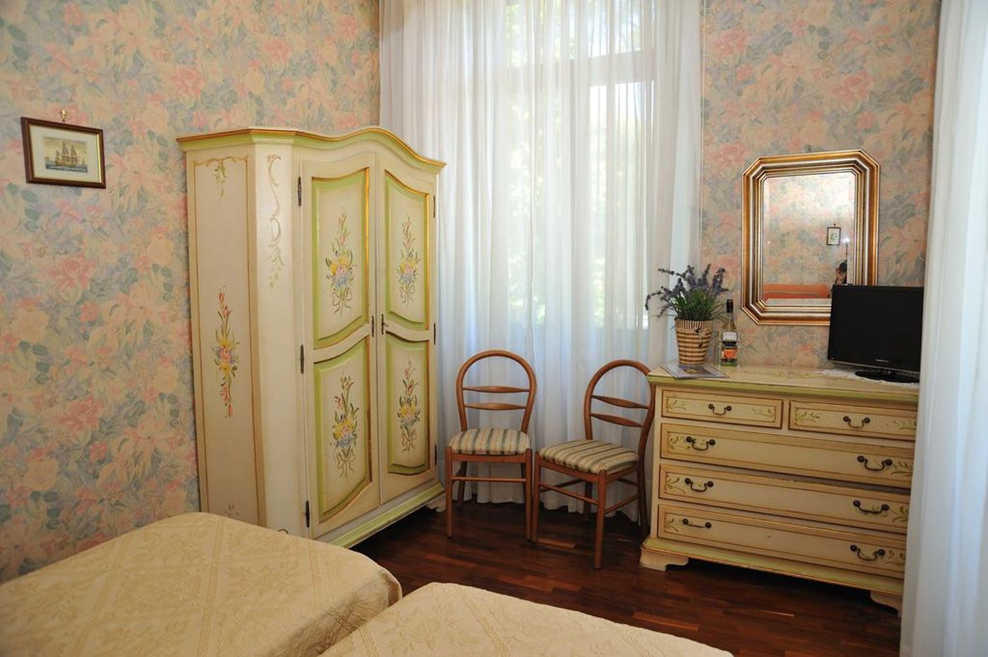 Savona-Room-2