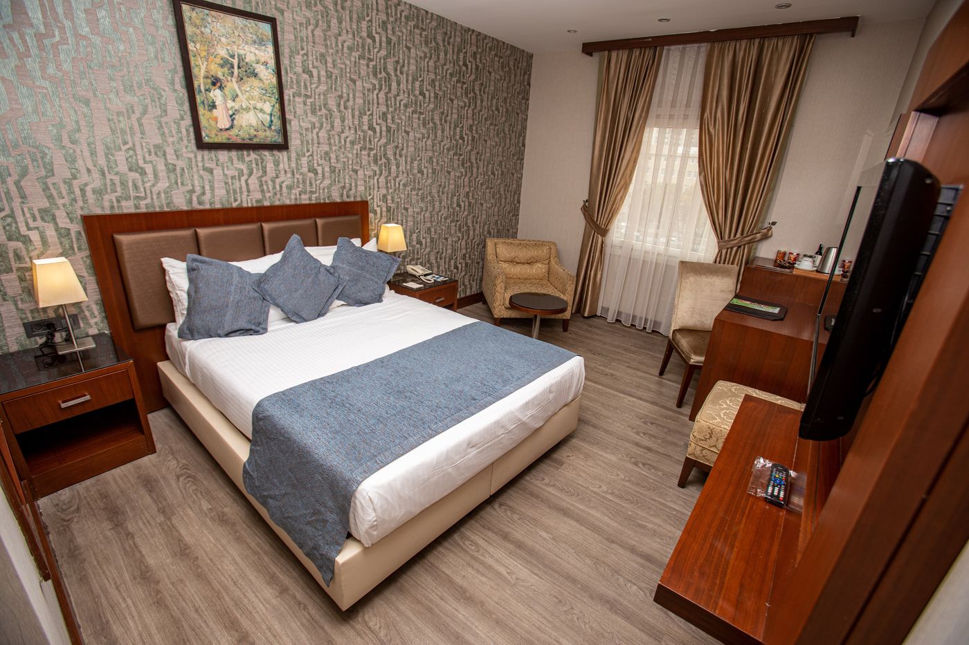 The-Green-Park-Hotel-Merter-Room-7